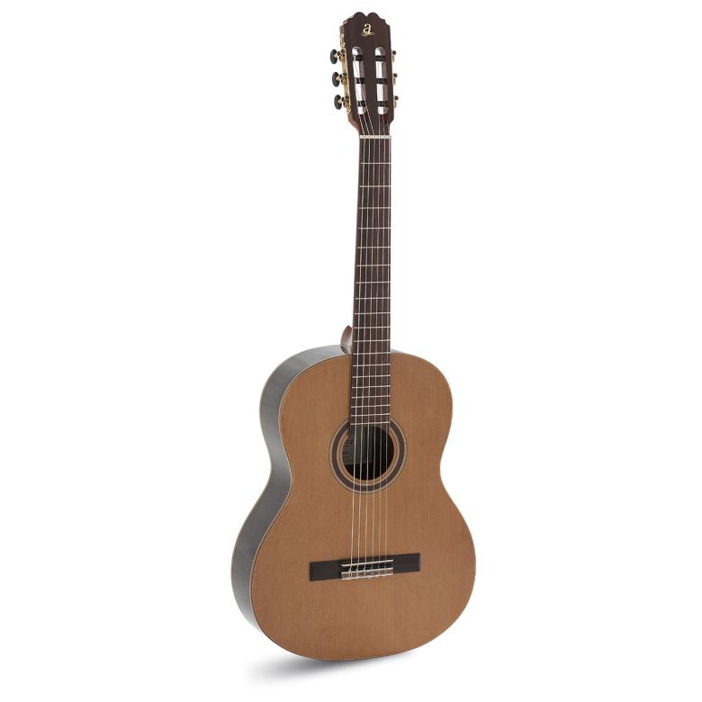 GUITARRA ADMIRA VIRTUOSO ELECTRIFICADA FISHMAN CLÁSICA BLEND